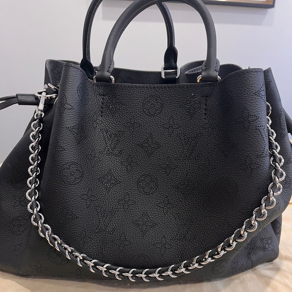 LOUIS VUITTON BELLA TOTE MAHINA - Picture 1 of 9